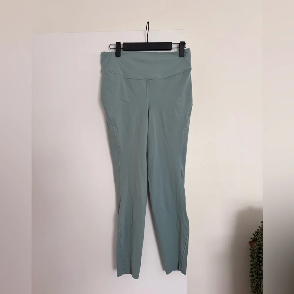 Lululemon Base Pace High-Rise Tight 25" – Size 10 Misty Glade - Picture 3 of 6